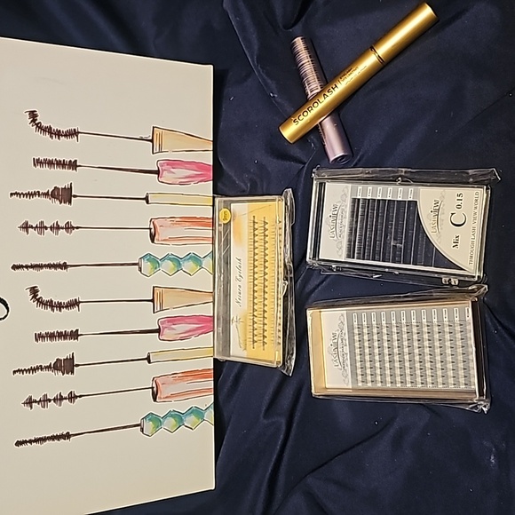 Lash Extension Bundle - Picture 1 of 6